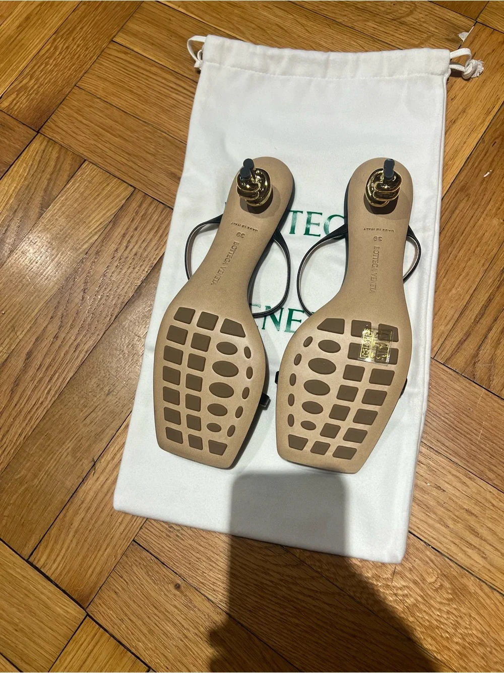 Bottega Veneta Black Leather Sandals Knot Mule EU 39
